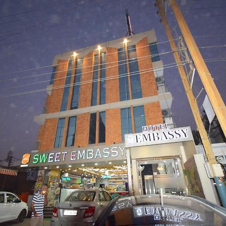 Hotel Embassy Kalol Zewnętrze zdjęcie