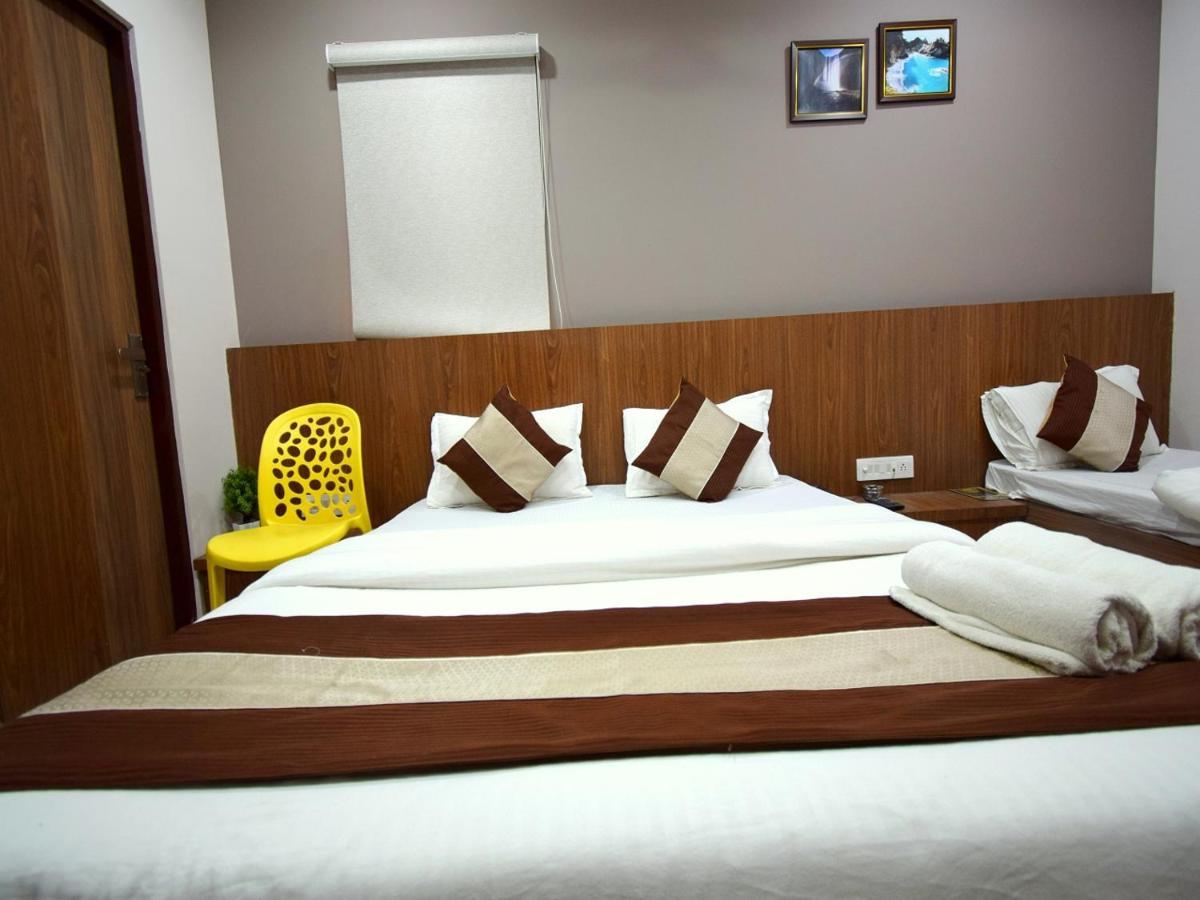 Hotel Embassy Kalol Zewnętrze zdjęcie