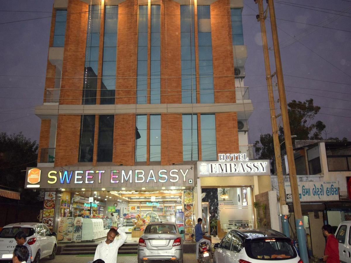 Hotel Embassy Kalol Zewnętrze zdjęcie