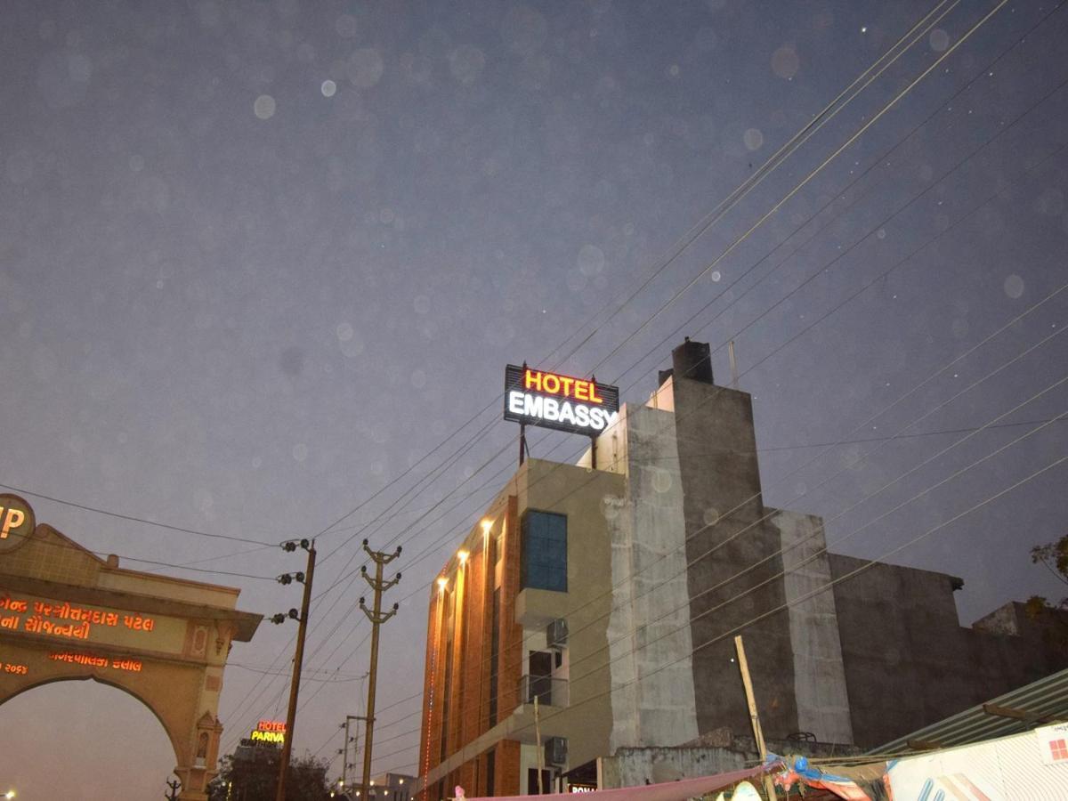 Hotel Embassy Kalol Zewnętrze zdjęcie