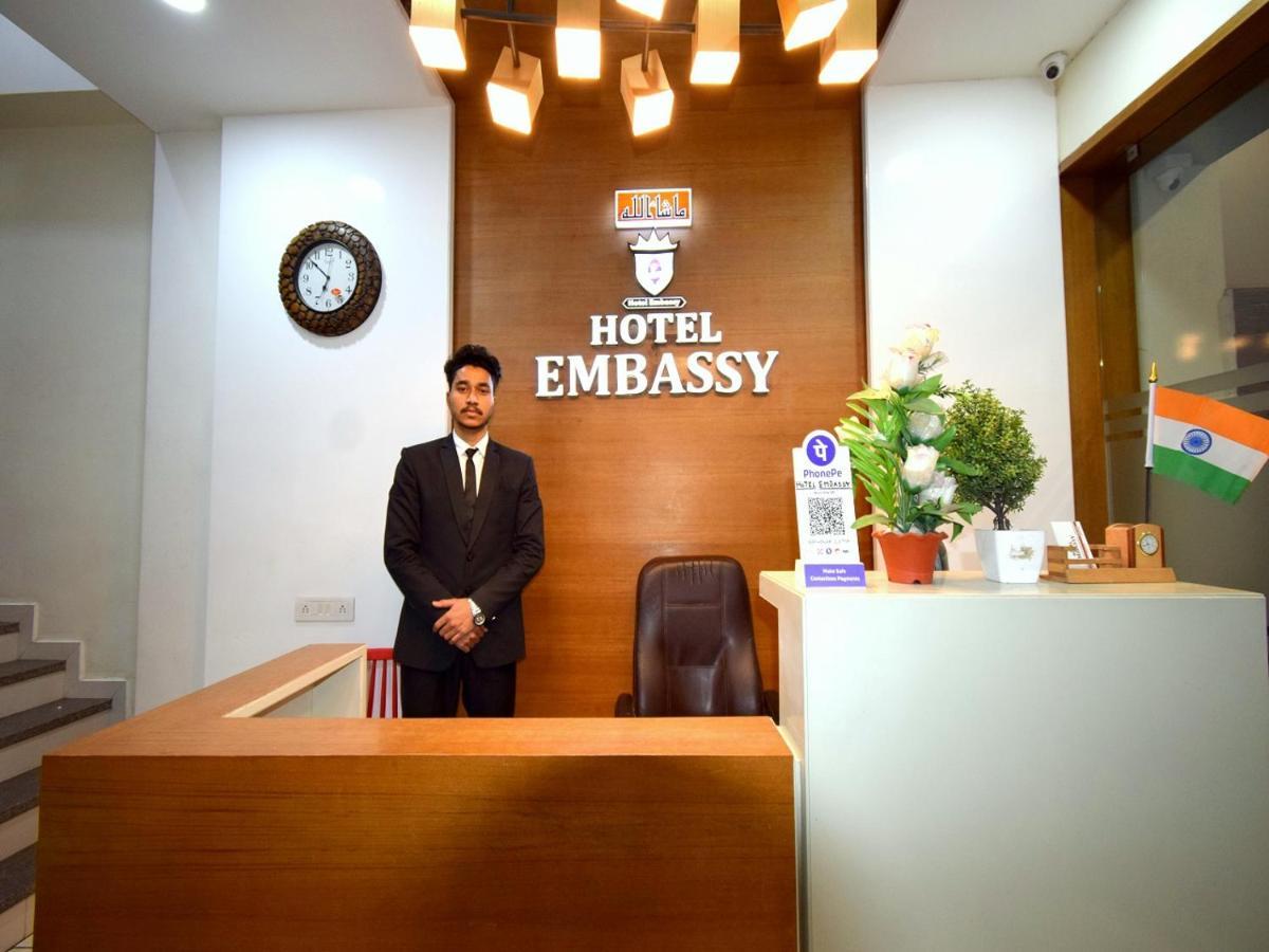 Hotel Embassy Kalol Zewnętrze zdjęcie